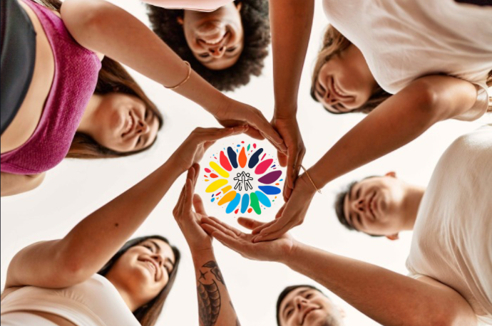 Recaudaciones y Ayudas Solidarias Impactando vidas, transformando realidades En Fundación Influjoven, creemos firmemente que cada acción solidaria tiene el poder de cambiar una vida. Gracias al apoyo de personas comprometidas, empresas aliadas y nuestra comunidad, hemos logrado llevar esperanza a pacientes con discapacidad en condiciones de vulnerabilidad. A través de nuestras recaudaciones y donaciones, desarrollamos jornadas de asistencia directa donde visitamos hogares de familias de bajos recursos, identificando sus necesidades más urgentes y brindando apoyo oportuno y digno. ¿Cómo ayudamos? Nuestros programas están enfocados en mejorar la calidad de vida de los pacientes, proporcionando: Provisiones alimenticias básicas Insumos médicos esenciales Artículos de higiene personal Equipos de apoyo según cada caso Acompañamiento humano y orientación Cada entrega no solo representa ayuda material, sino también un mensaje claro: no están solos. Transparencia y compromiso Trabajamos con responsabilidad y transparencia en el manejo de cada aporte recibido, asegurando que llegue directamente a quienes más lo necesitan. Cada donación se convierte en una acción concreta que genera bienestar, inclusión y dignidad. Sé parte del cambio Tu apoyo puede marcar la diferencia. Al contribuir con nuestras recaudaciones, te conviertes en un agente de transformación social, ayudando a construir un entorno más justo, solidario e inclusivo para los jóvenes y pacientes con discapacidad. Juntos, seguimos llevando esperanza donde más se necesita.